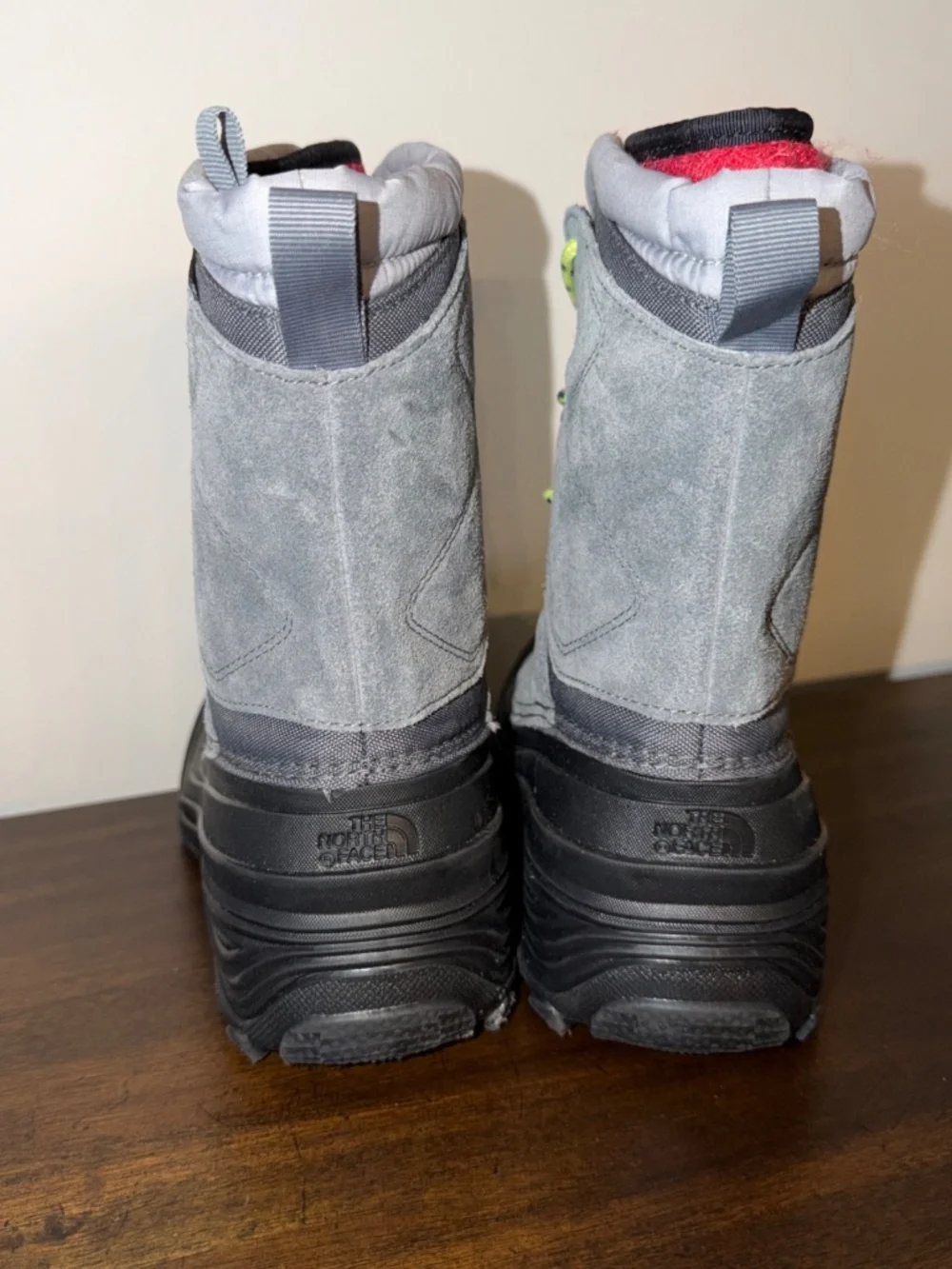 North Face Kids ALPENGLOW V Waterproof Winter Boots Gray, Kids Size 3